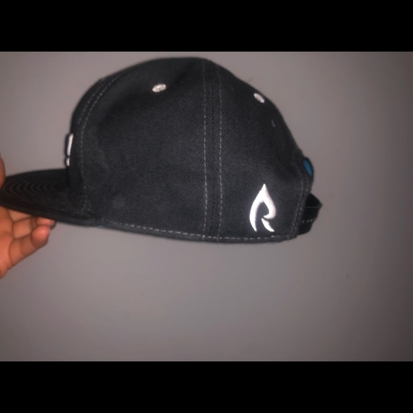 Hat - Picture 3 of 3